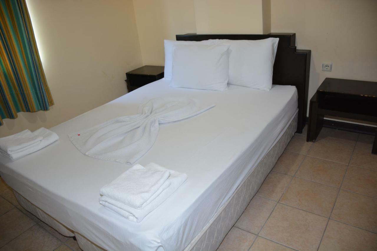 Bahceli Family Otel อันตัลยา ภายนอก รูปภาพ